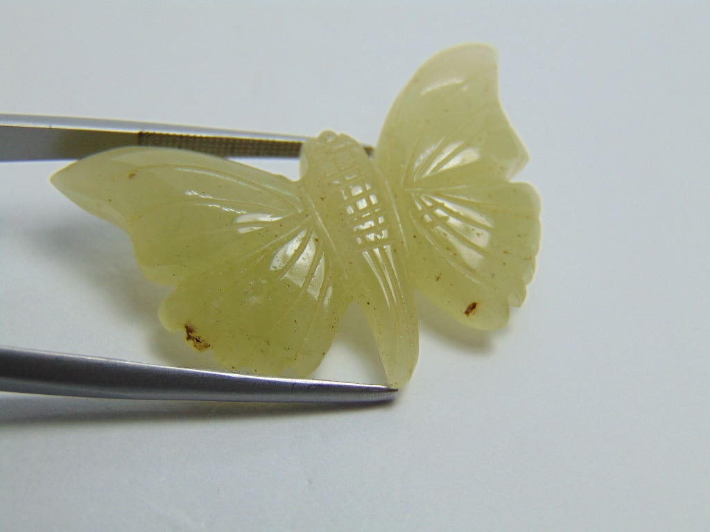 32.60ct Quartz Piece 38x21mm