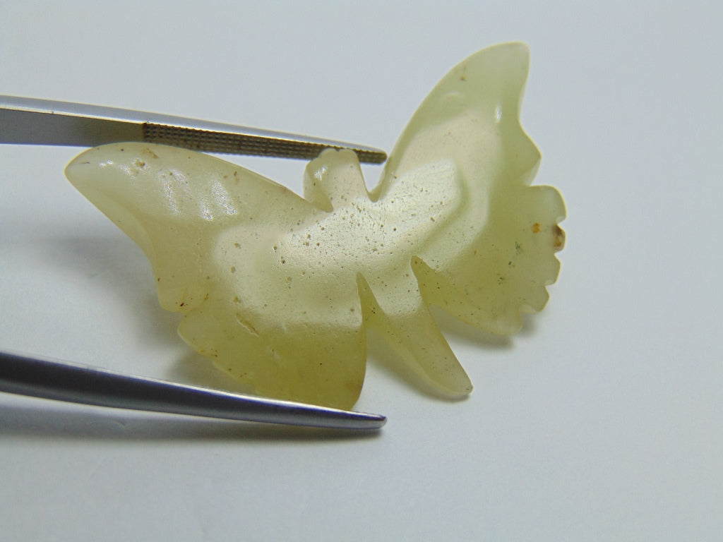 32.60ct Quartz Piece 38x21mm