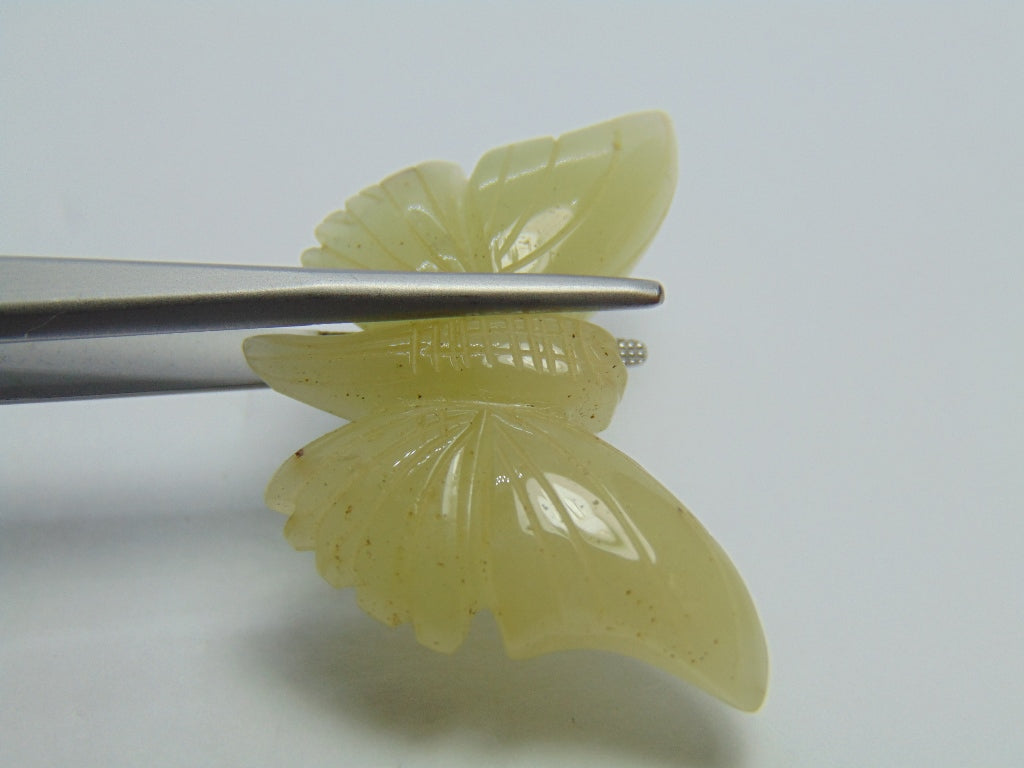 32.60ct Quartz Piece 38x21mm