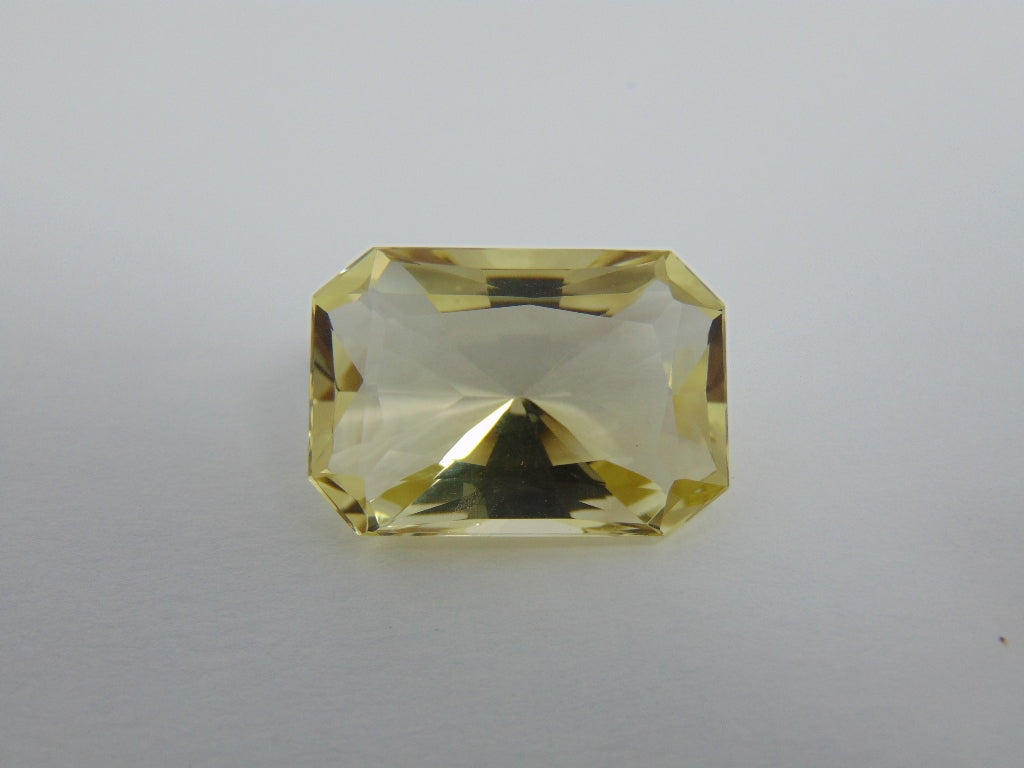 35.40cts Quartz (Green Gold)