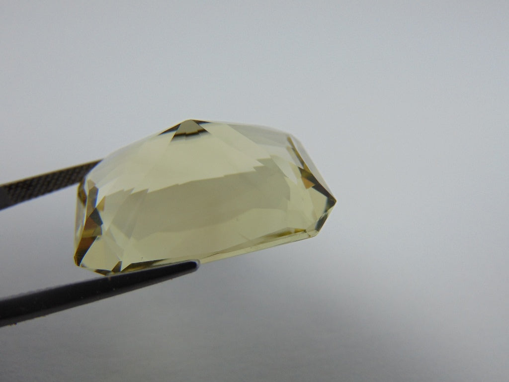 35.40cts Quartz (Green Gold)