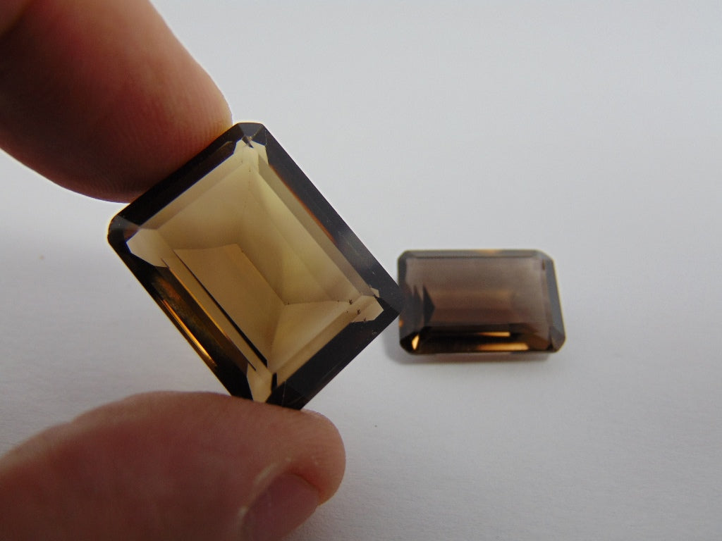 42.90cts Quartz (Smoky)