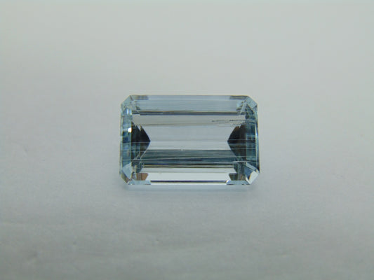 8.15ct Aquamarine With Needle 15x10mm