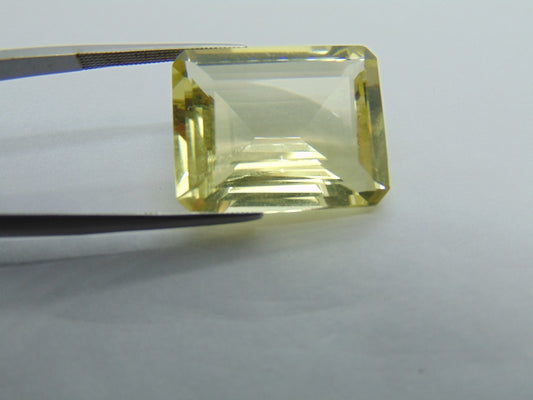 27.70cts Quartz (Green Gold)