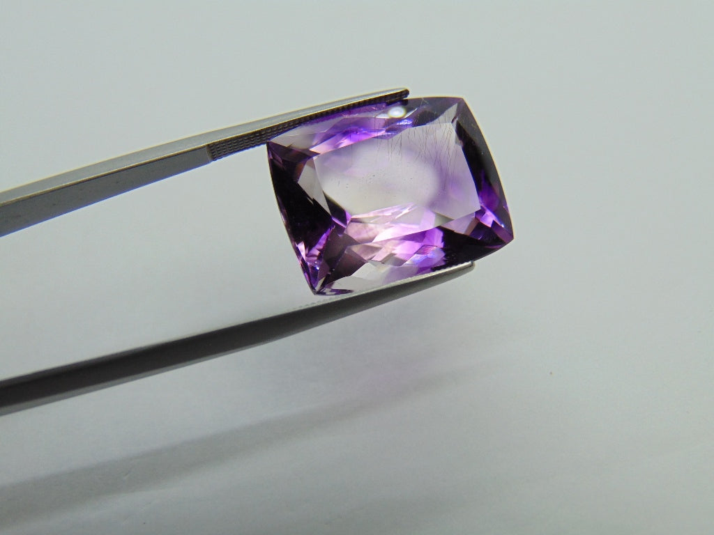 22.60cts Amethyst (Bicolor)