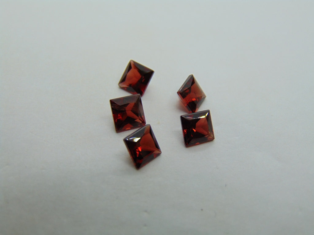 3.70ct Garnet Calibrated 5mm