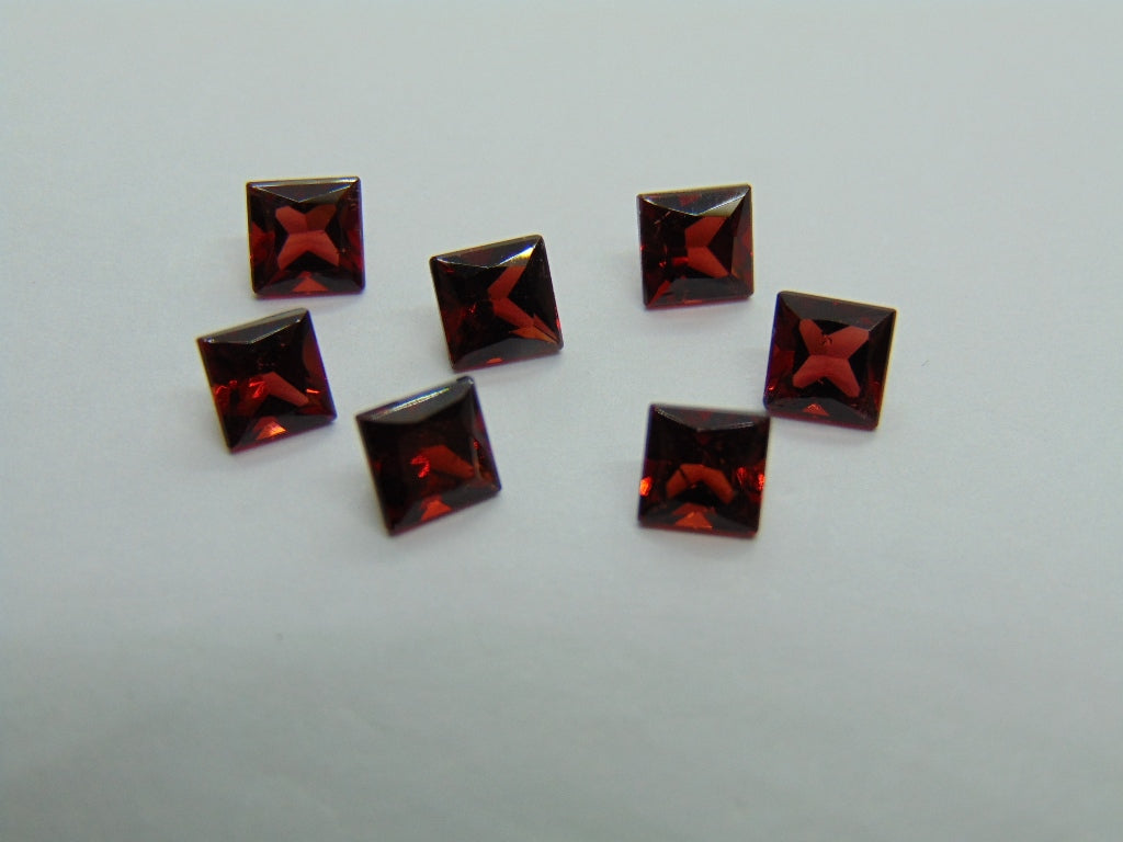 5.59ct Garnet Calibrated 5mm