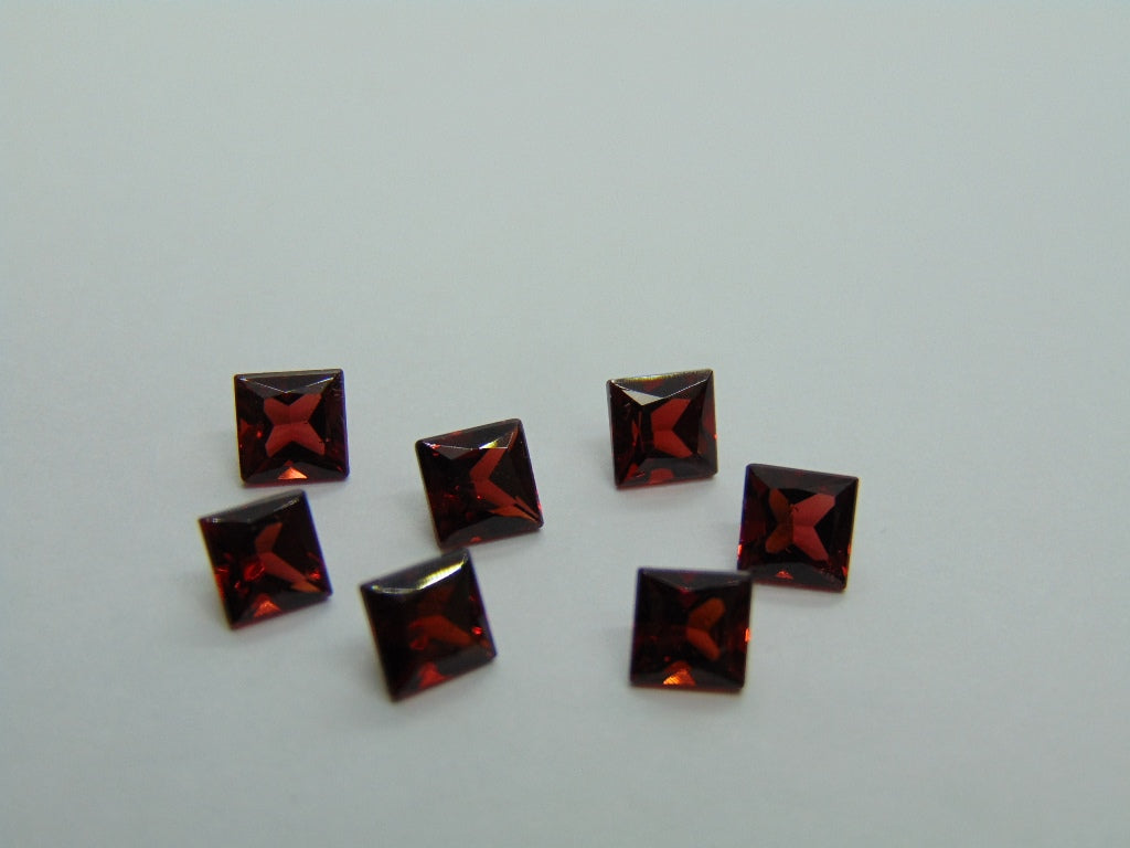 5.59ct Garnet Calibrated 5mm