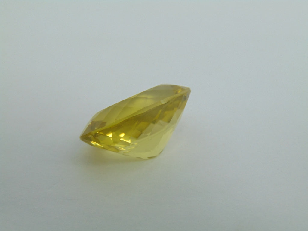 21.90cts Quartz (Green Gold)