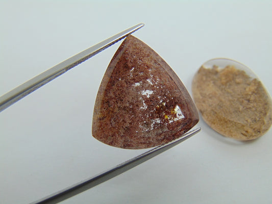 56.50cts Quartz (Lodolite)