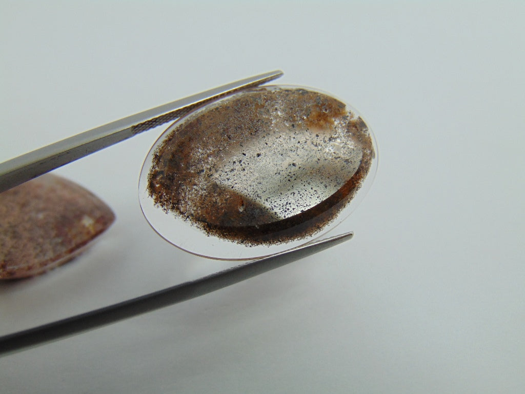 56.50cts Quartz (Lodolite)