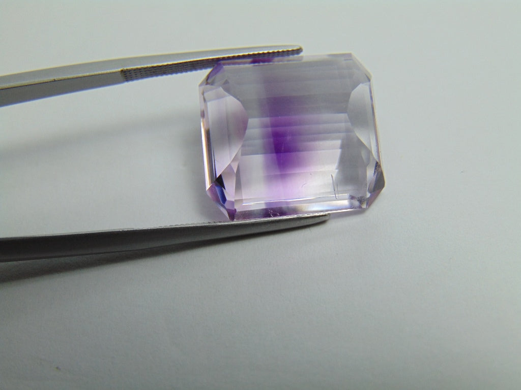 20.10ct Amethyst Bicolor 17x16mm