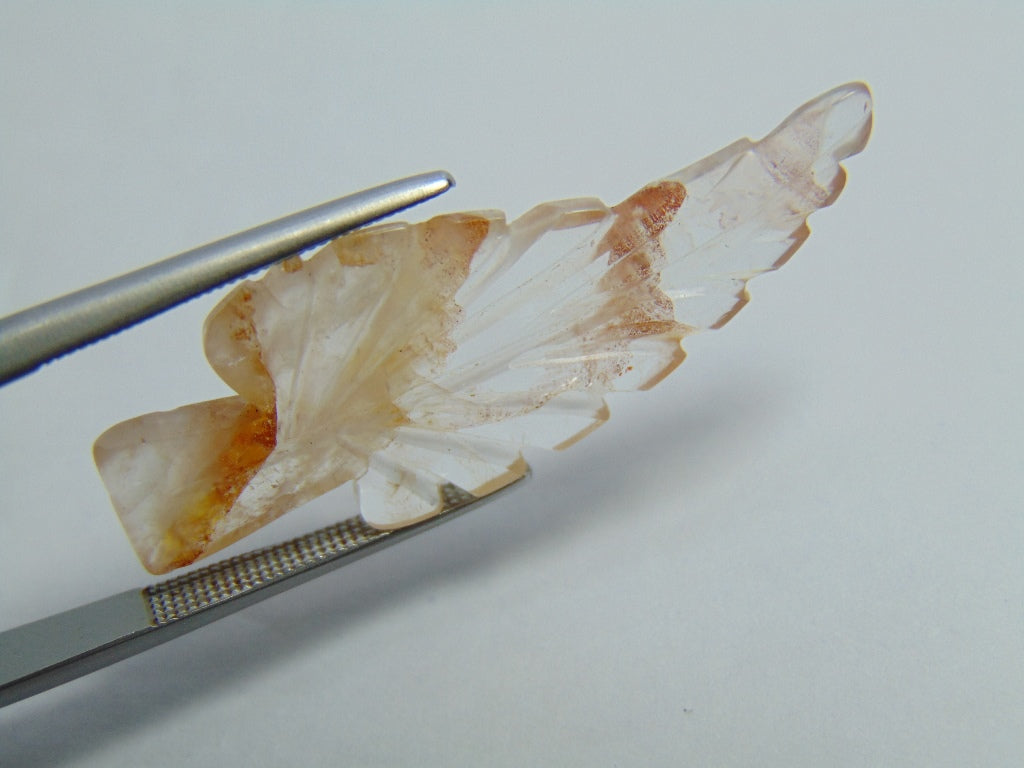 10.70ct Quartz Piece 37x14mm