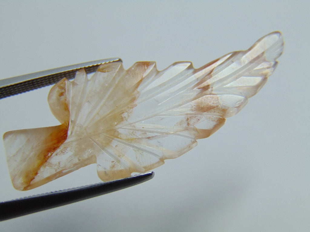 10.70ct Quartz Piece 37x14mm