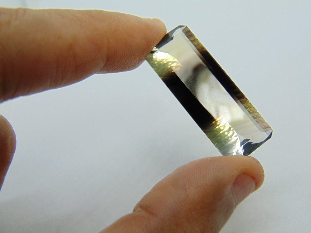 36.80ct Green Gold Bicolor 38x14mm