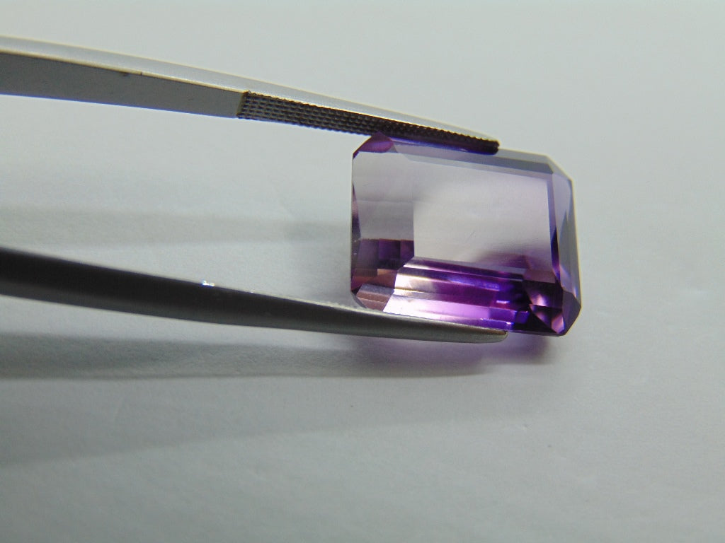 13.65cts Amethyst (Bicolor)