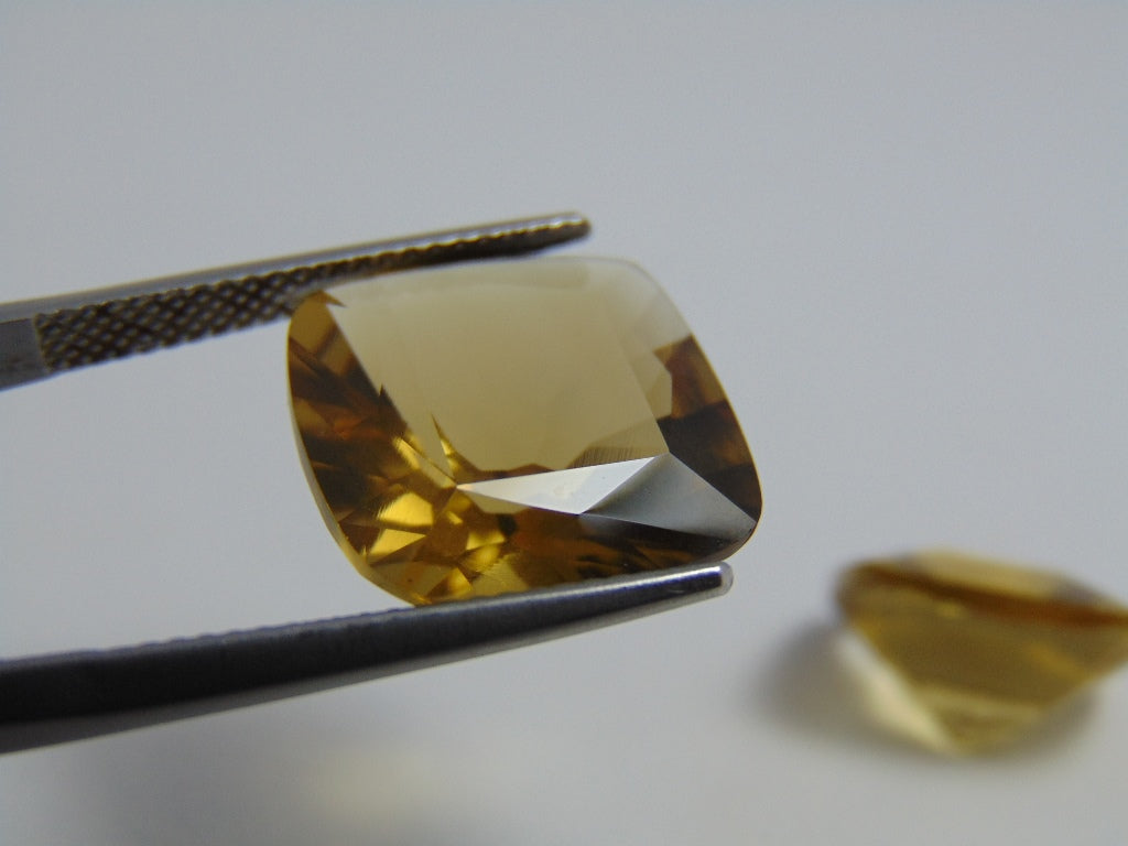 18.90ct Citrine Pair 14mm