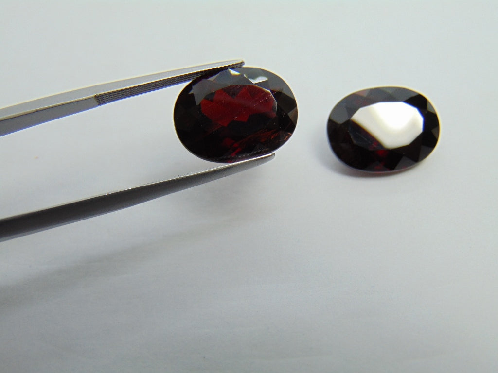 22ct Garnet Pair 15x11mm
