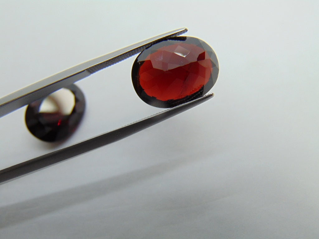 22ct Garnet Pair 15x11mm