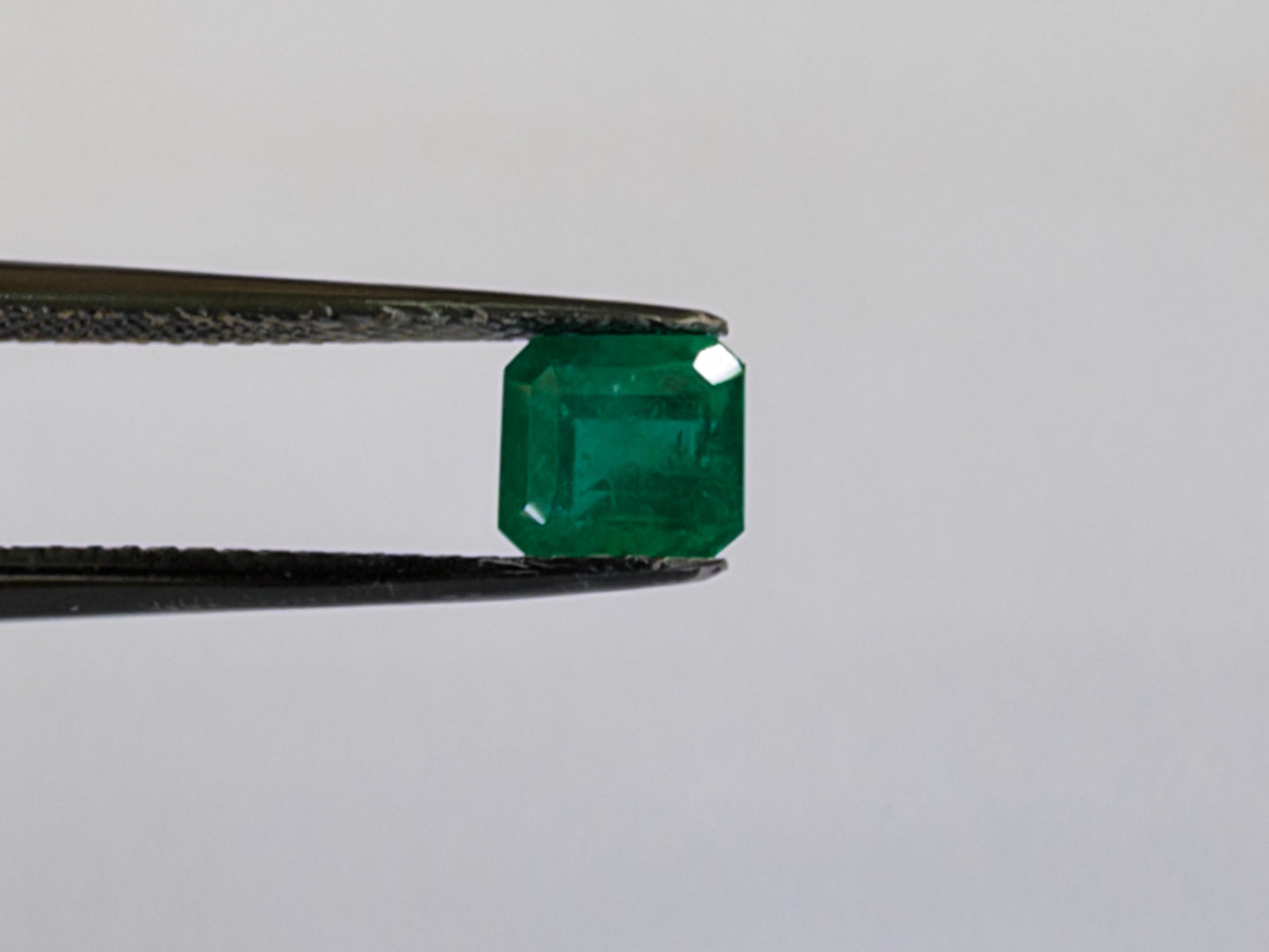 0.91ct Emerald 6x5.5mm - Final Price
