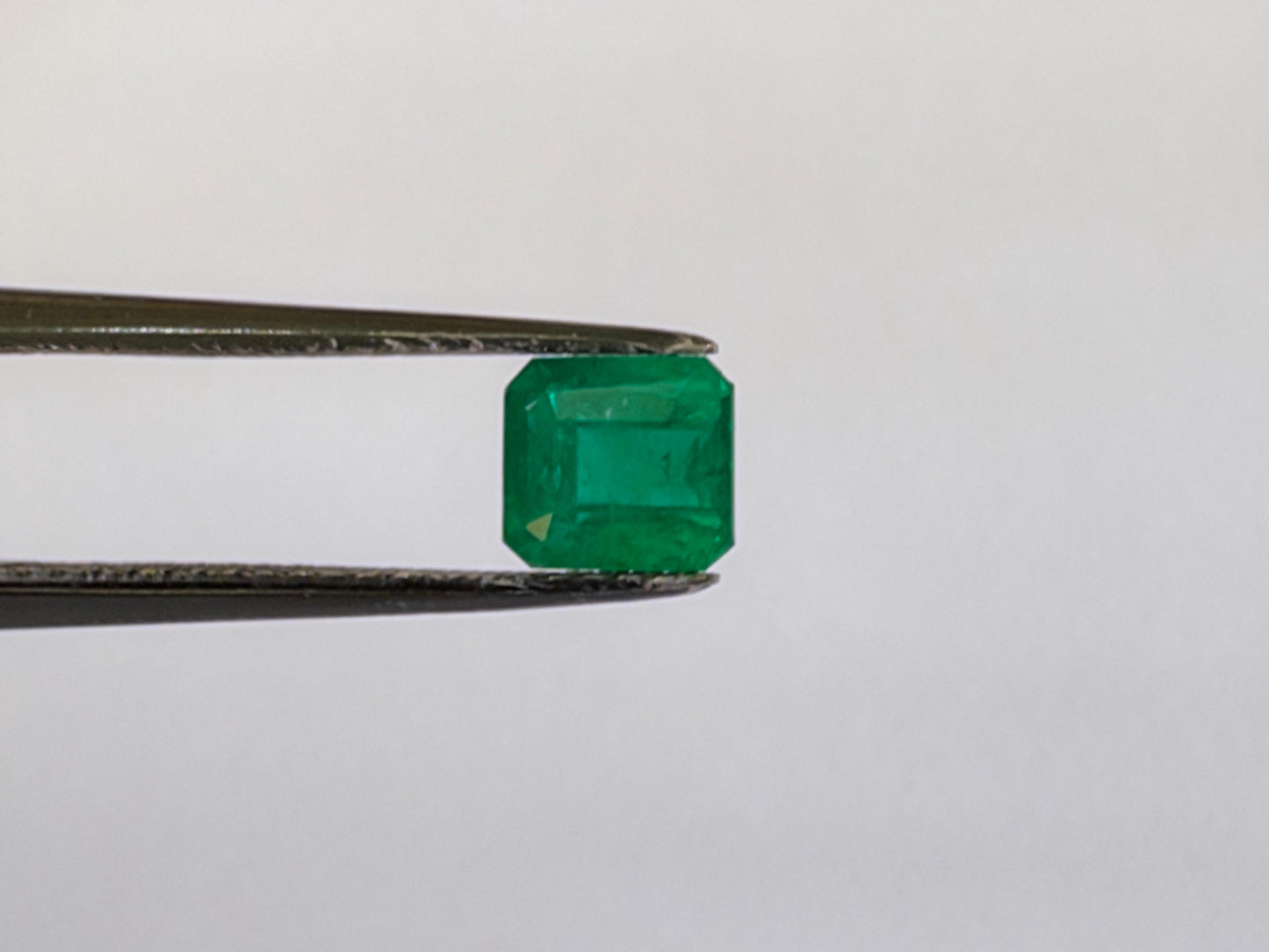 0.91ct Emerald 6x5.5mm - Final Price