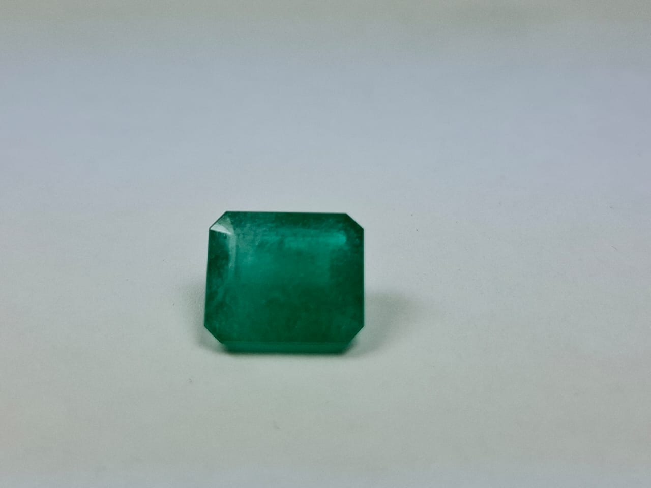 6.88ct Emerald 13x11mm