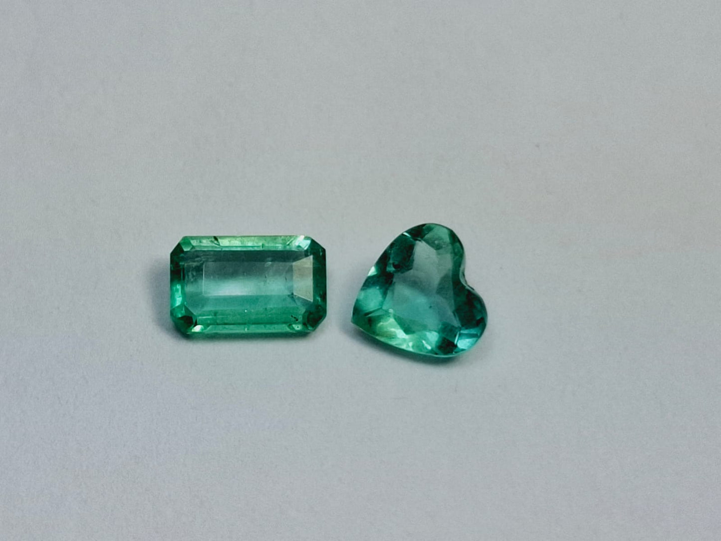 1.09ct Emerald 7x4mm 6mm