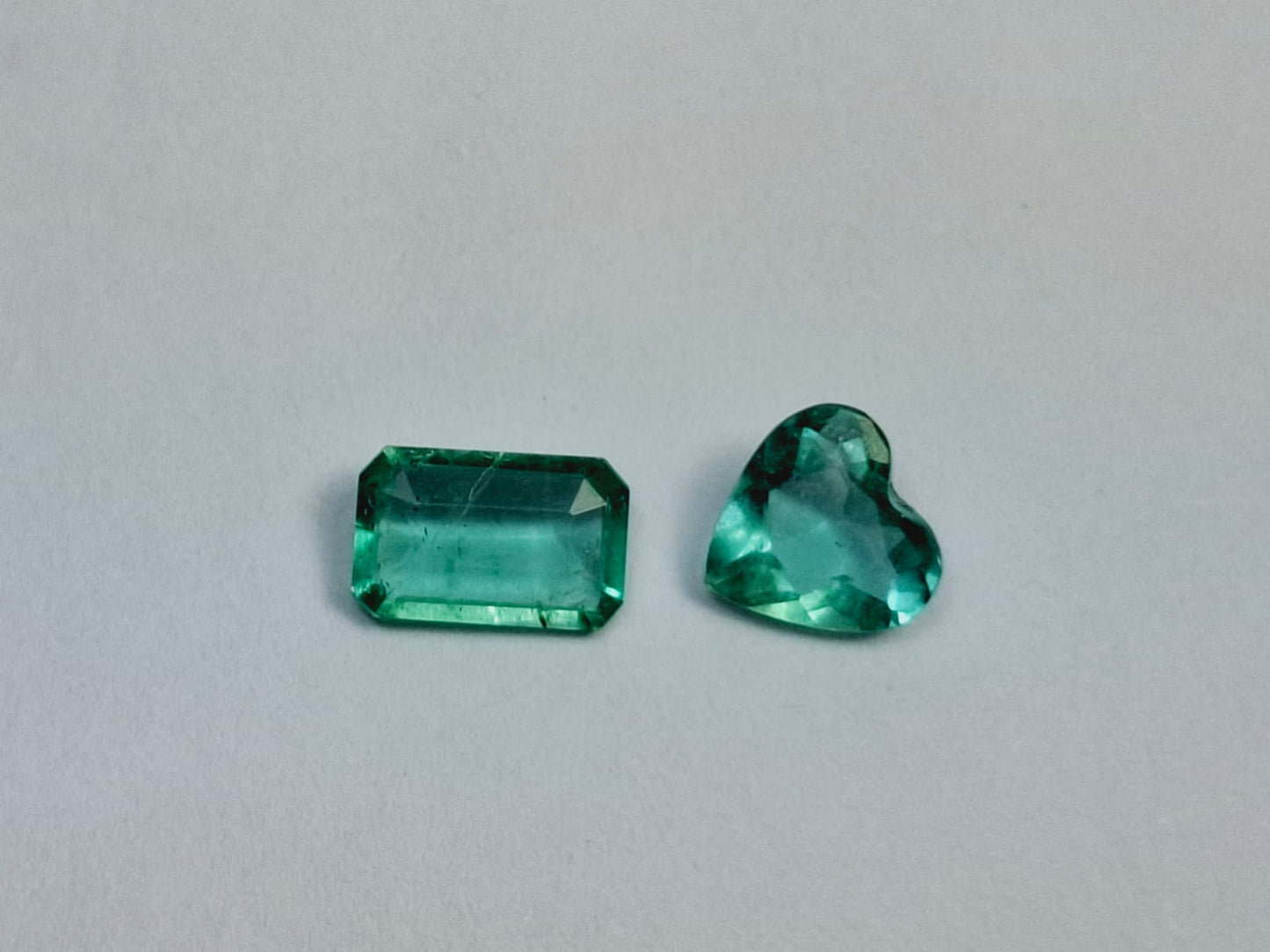 1.09ct Emerald 7x4mm 6mm