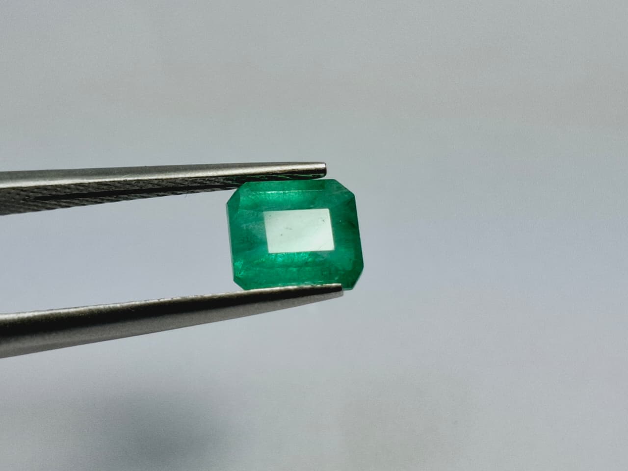 1.30ct Emerald 7x6mm
