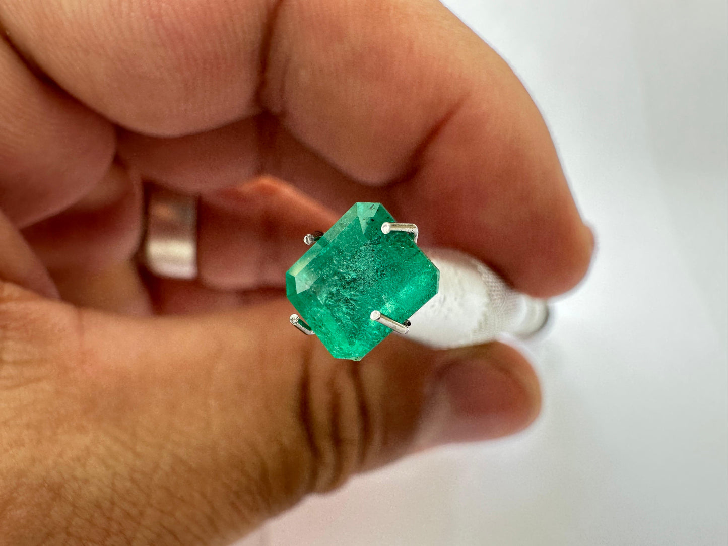 1.61ct Emerald 8x7mm - Final Price