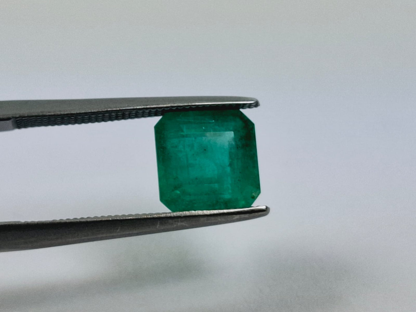 2.75ct Emerald 8mm