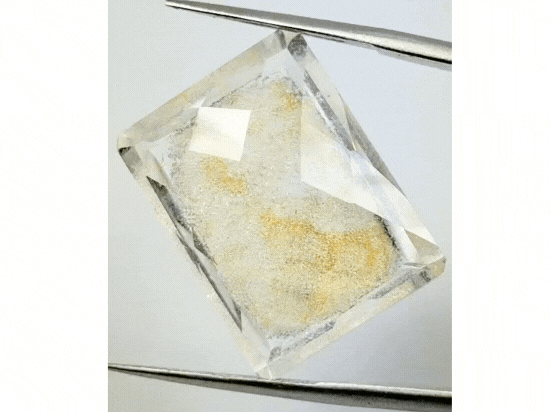 26.60ct Quartz Inclusion 23x17mm