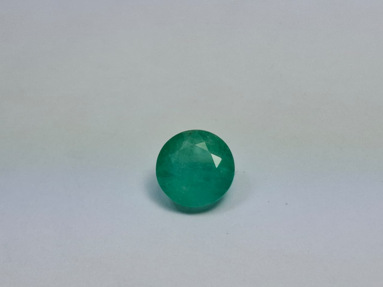 3.35ct Emerald 9.5mm