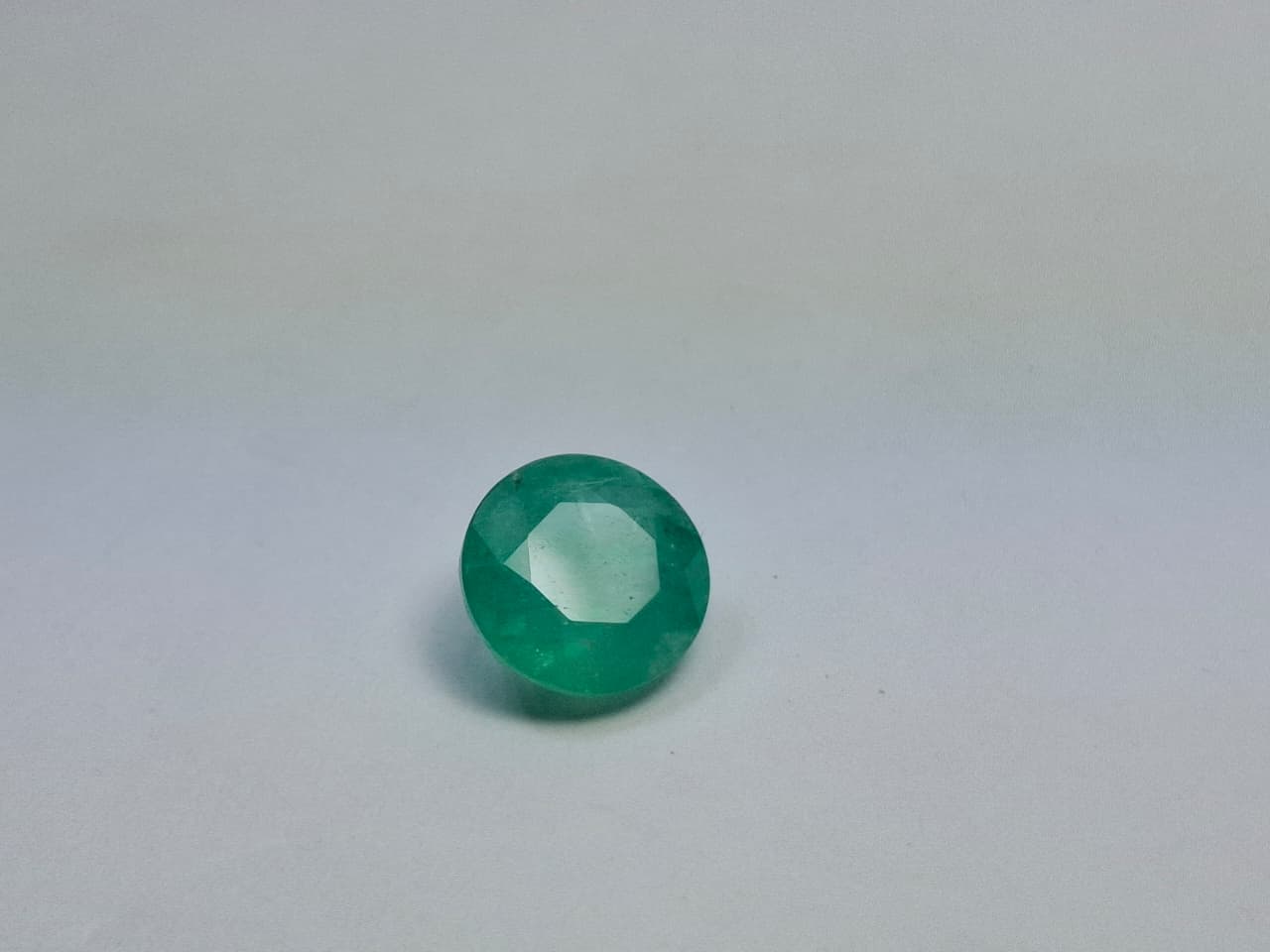 3.35ct Emerald 9.5mm