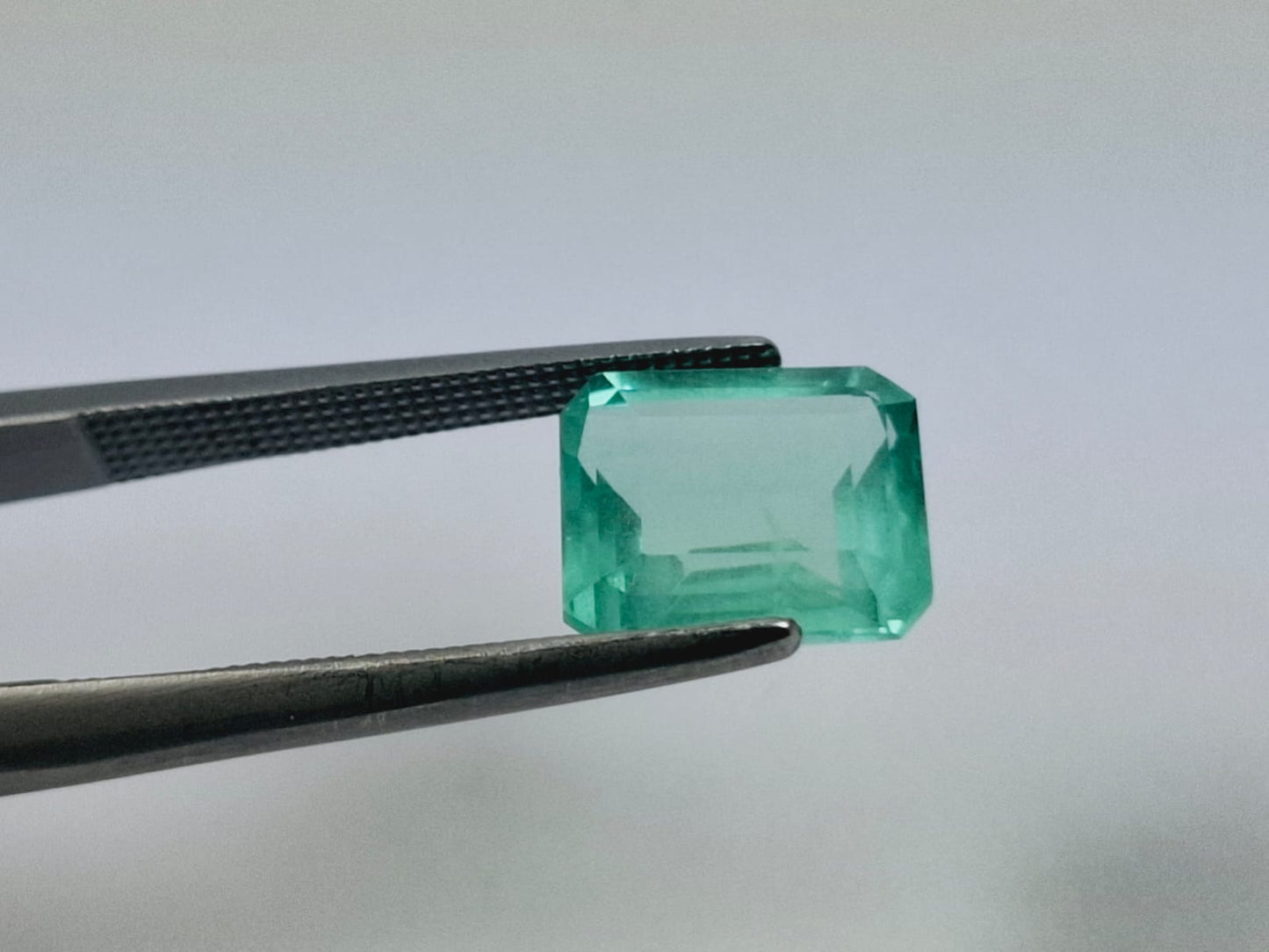 2.84ct Emerald 9x8mm