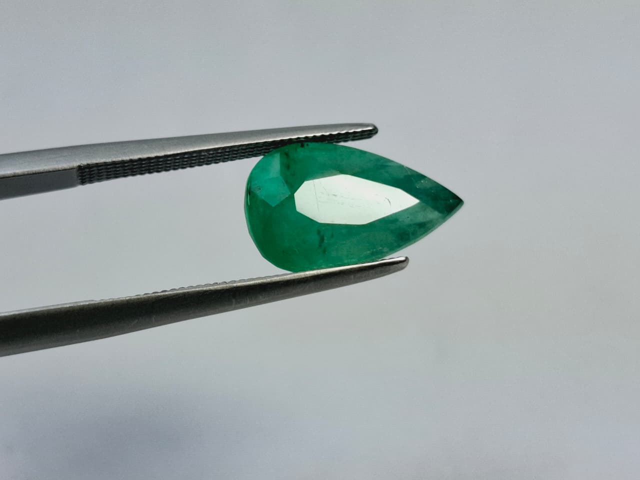 4.07ct Emerald 14x8mm
