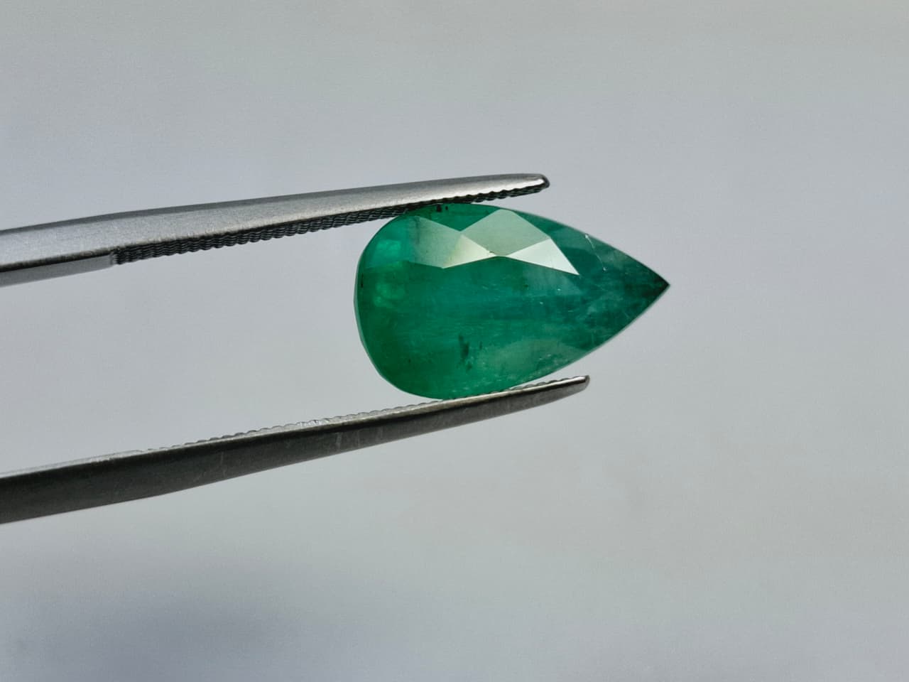 4.07ct Emerald 14x8mm