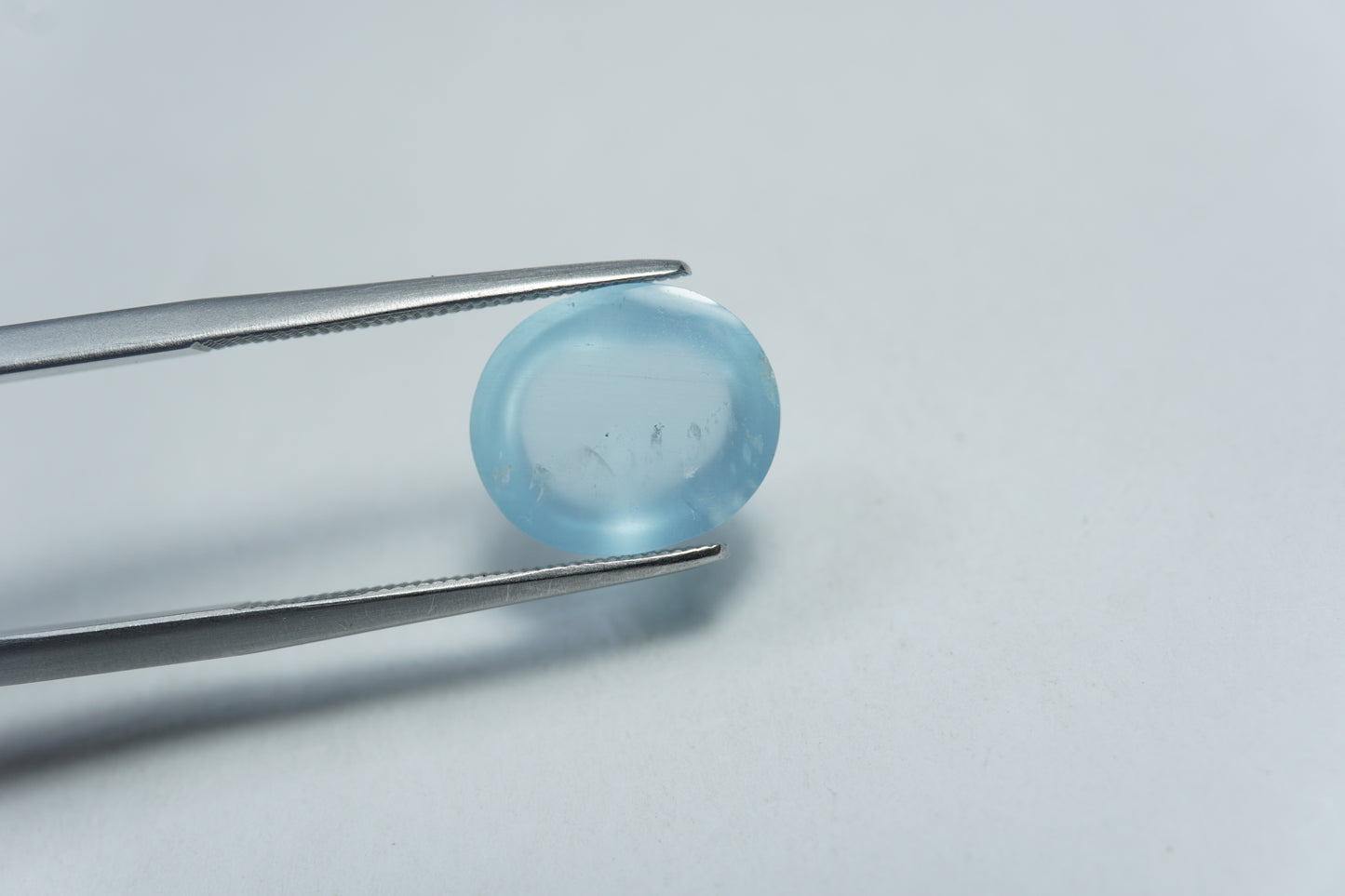 5.35ct Aquamarine cabochon 12x10mm