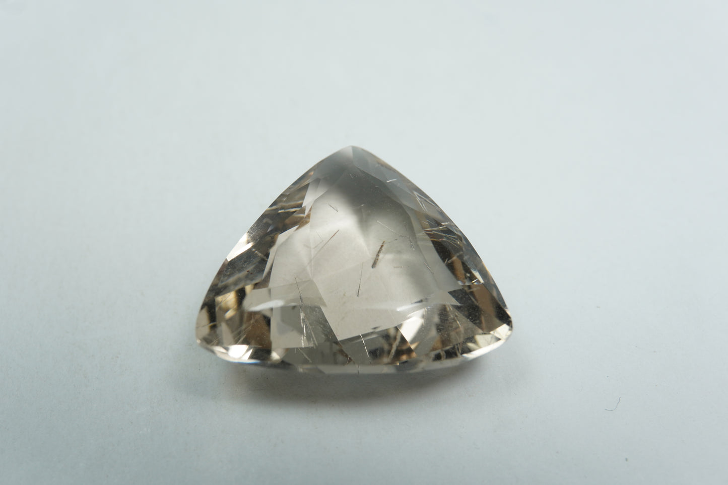 23ct Quartz with inclusion 21mm