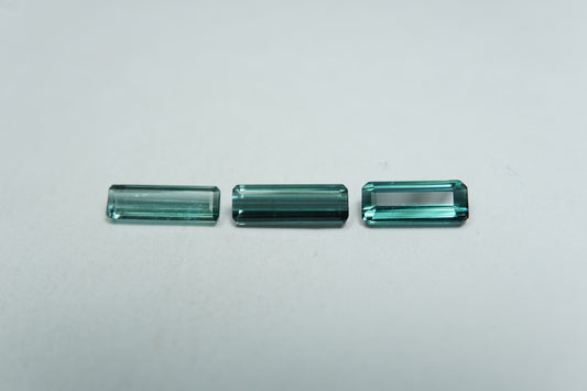 2.68ct Tourmalines blue 10x3.5mm / 10x3mm / 9x4mm