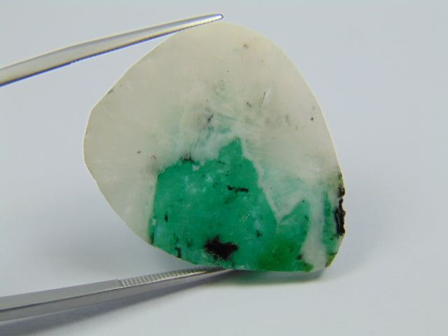 30.20ct Emerald 32x27mm