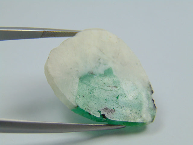30.20ct Emerald 32x27mm