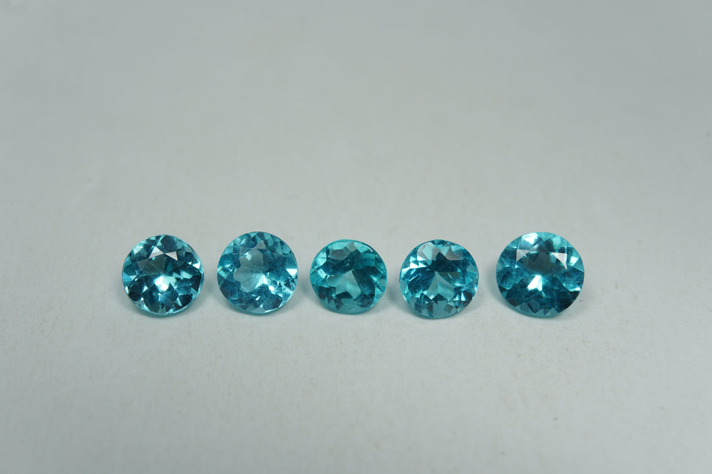 4.39ct Apatite 6mm