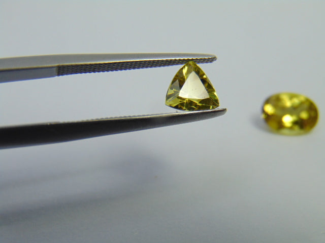 2.30ct Chrysolite 8x6mm 6mm