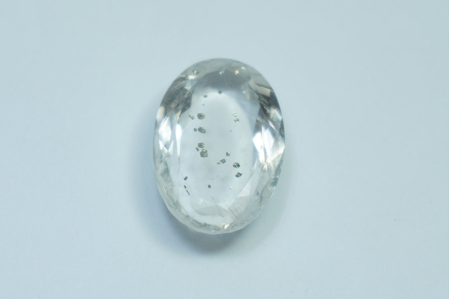 19.85ct Quartz with inclusion 24x15mm