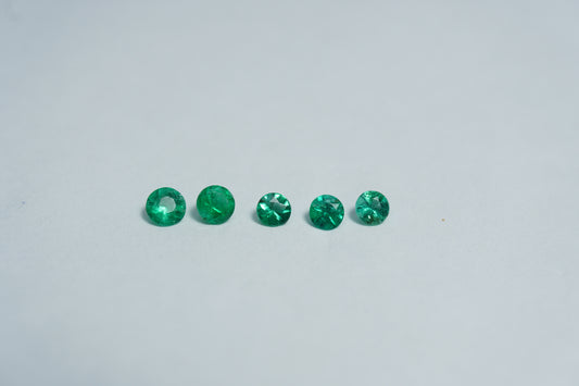 0.39ct Emerald 3mm / 2mm