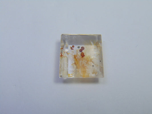 13.69ct Quartz With Inclusion 17x14mm