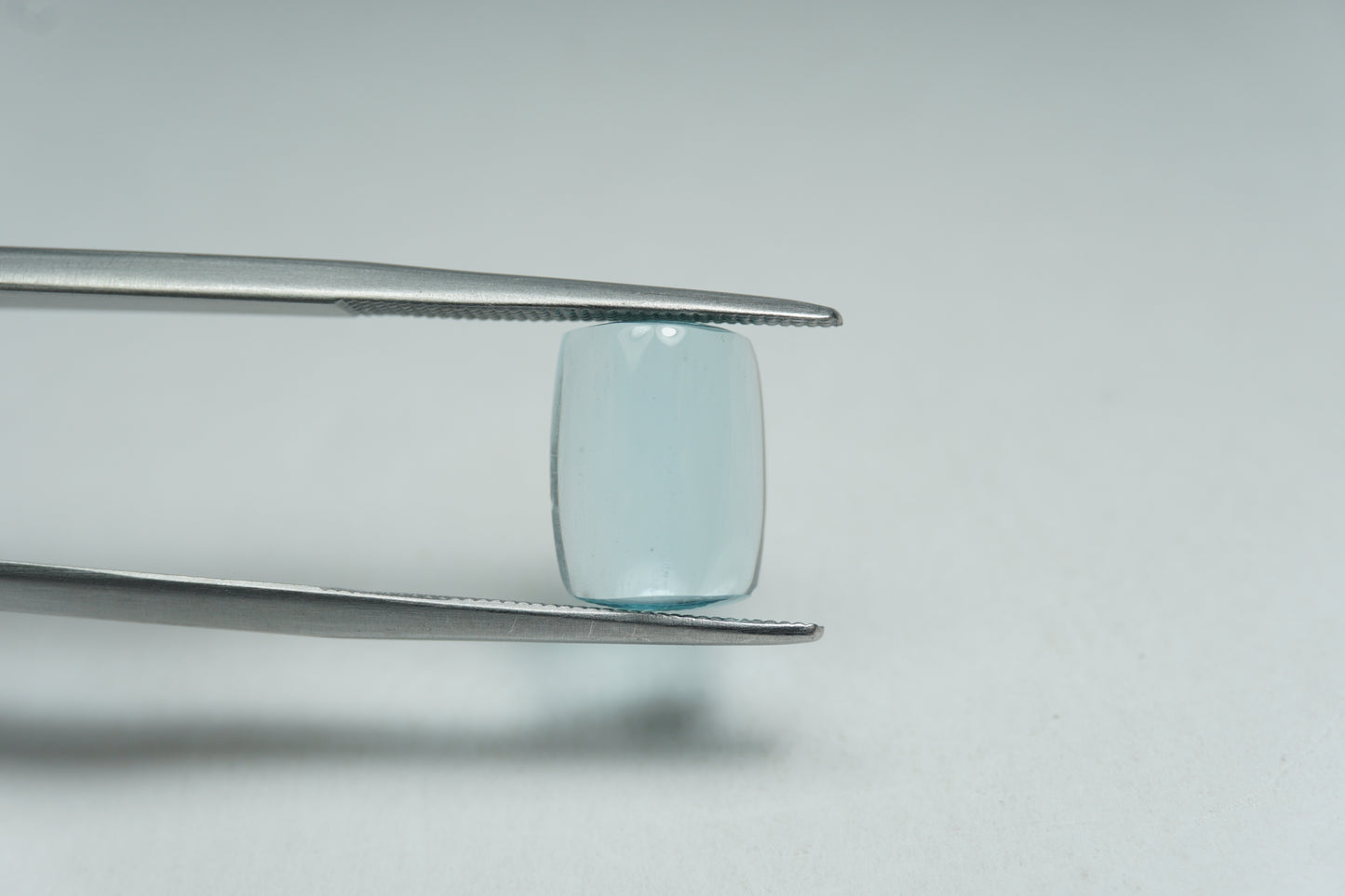 3.69ct Aquamarine cabochon 11x8mm