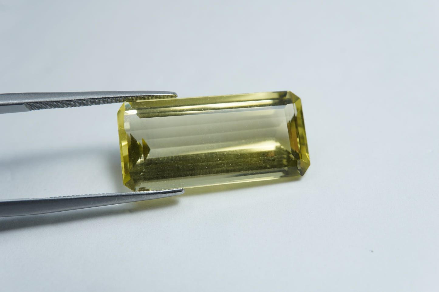 17ct Green gold 25x12mm