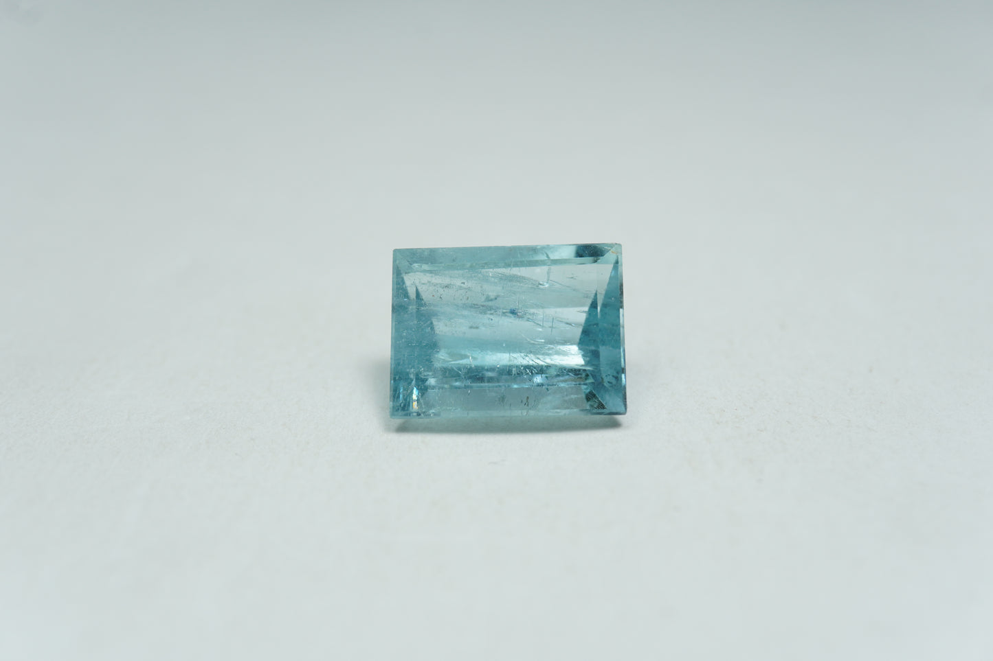 5.65ct Aquamarine 12x9mm